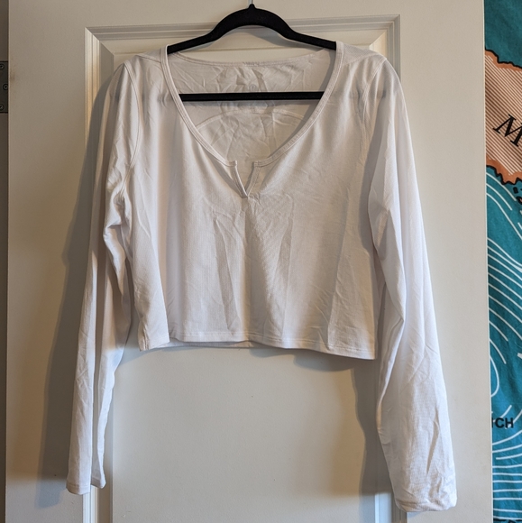 Lululemon Cropped Henley Long Sleeve - Picture 3 of 8